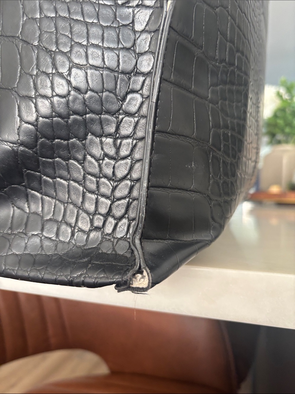 Beis Croc-Embossed Tote Bag - Picture 4 of 7